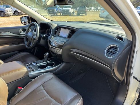 Used 2019 INFINITI QX60 Luxe w/ Essential Package image 21