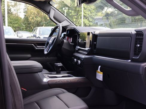 New 2026 GMC Sierra 1500 SLT w/ SLT Premium Plus Package image 42