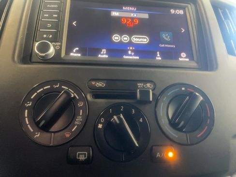 Used 2020 Nissan NV200 SV w/ Back Door Glass Package image 15