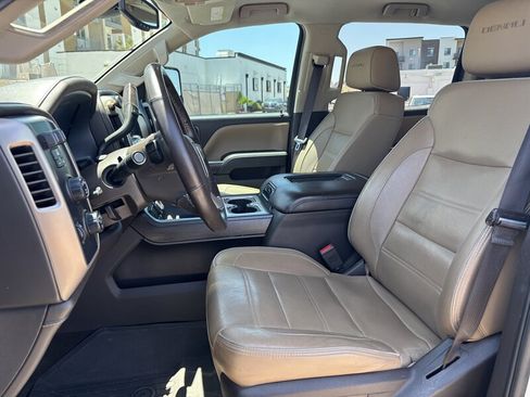 Used 2017 GMC Sierra 2500 Denali w/ Duramax Plus Package AWD/4WD image 16