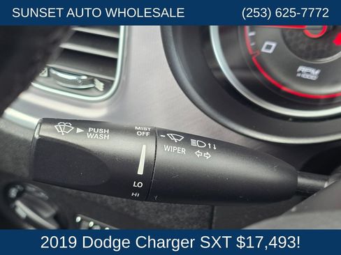 Used 2019 Dodge Charger SXT RWD image 31