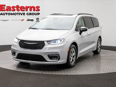 Certified 2023 Chrysler Pacifica Limited
