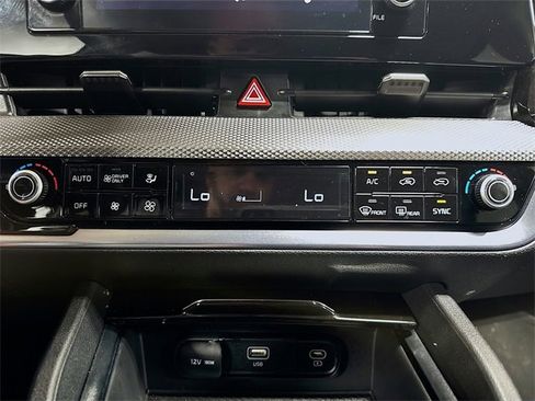 Used 2023 Kia Sportage LX image 22
