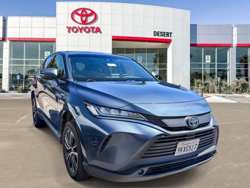 Certified 2021 Toyota Venza LE AWD/4WD image 1