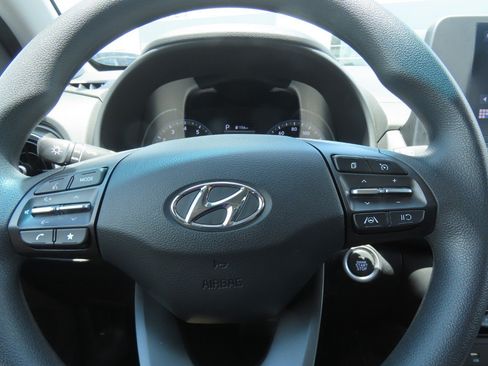 Used 2023 Hyundai Kona SEL FWD image 23
