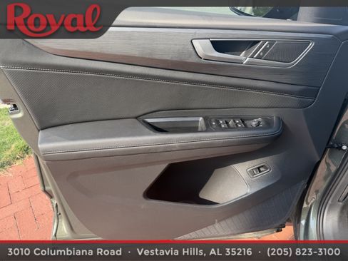 Certified 2026 Volkswagen Atlas Cross Sport SE w/ Panoramic Sunroof Package FWD image 7