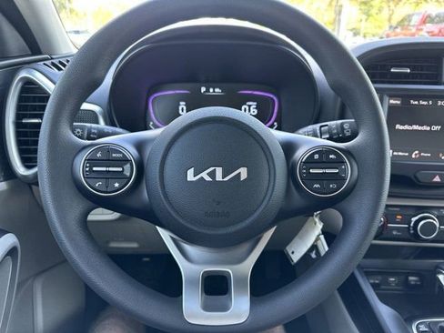 Used 2023 Kia Soul LX FWD image 25
