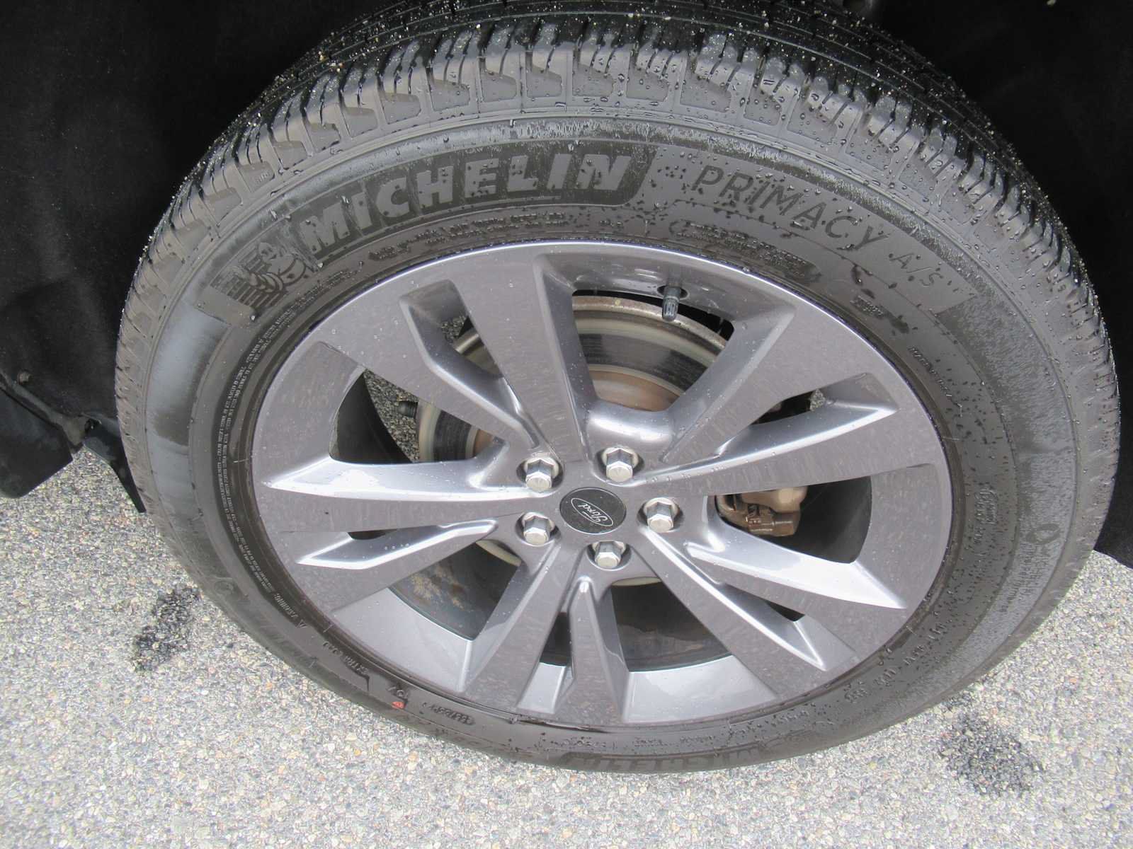 Used 2022 Ford Explorer XLT w/ Equipment Group 202A AWD/4WD image 10