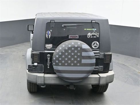 Used 2009 Jeep Wrangler X image 32