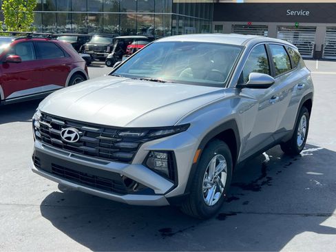 New 2026 Hyundai Tucson SE AWD/4WD image 2
