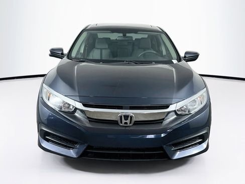 Used 2018 Honda Civic EX image 2