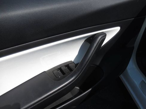 Used 2019 Tesla Model 3 Performance AWD/4WD image 11