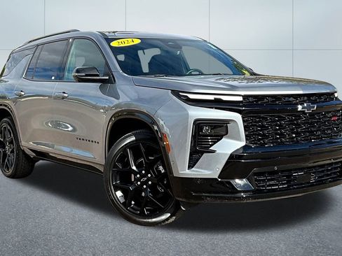 Used 2024 Chevrolet Traverse RS w/ LPO, Floor Liner Package image 11