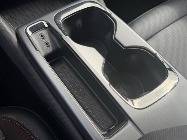 Used 2024 Chevrolet Equinox EV RS FWD image 19