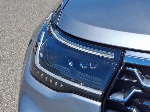 Used 2025 Ford Explorer Platinum w/ Ultimate Package AWD/4WD image 29