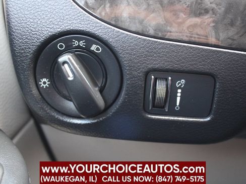 Used 2015 Dodge Grand Caravan SXT w/ UConnect Hands-Free Group image 25