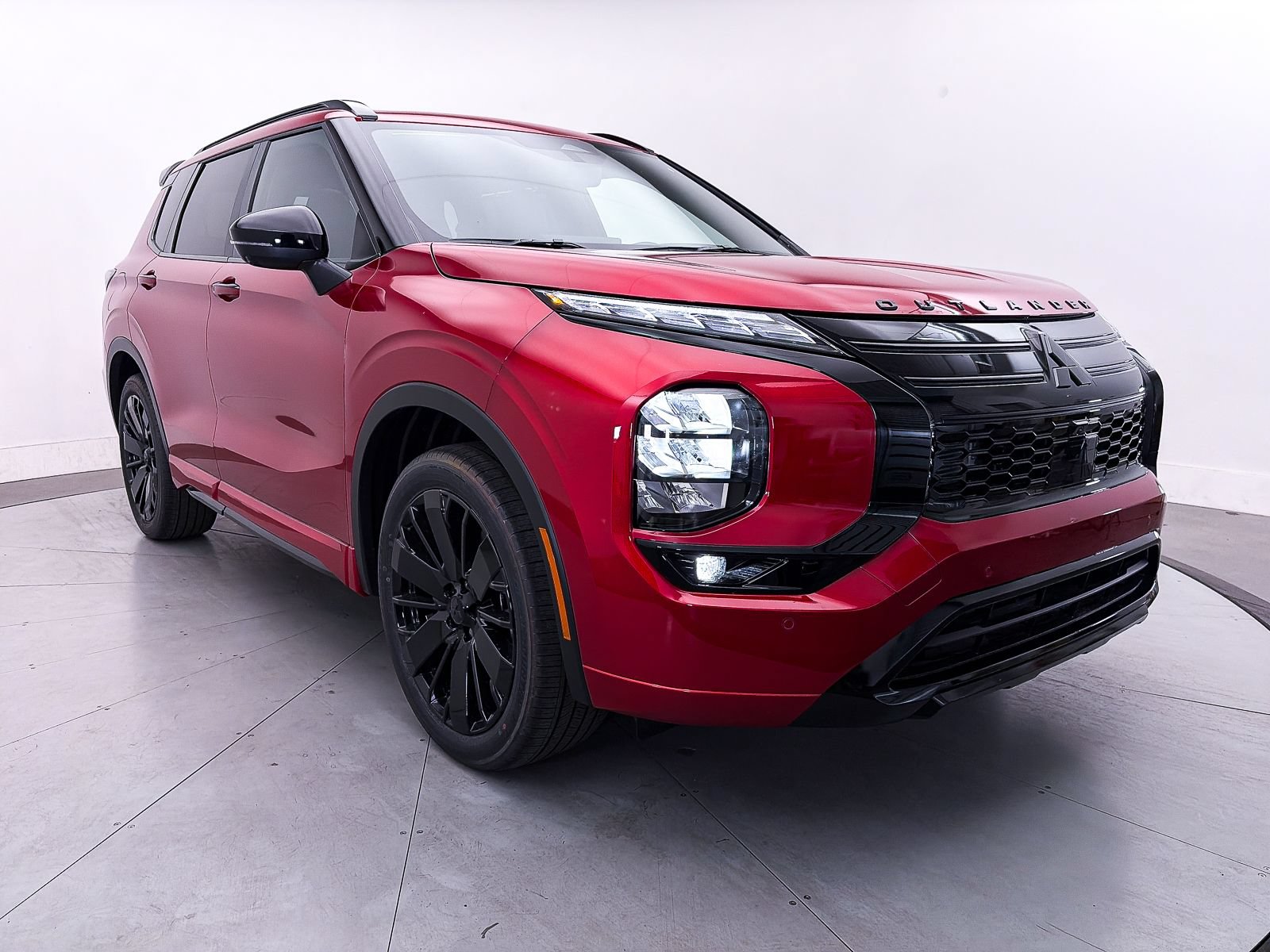 Used 2026 Mitsubishi Outlander SEL Black Edition FWD image 1