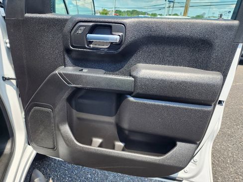 Certified 2023 Chevrolet Silverado 1500 Custom image 24