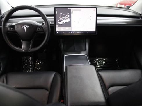 Used 2021 Tesla Model Y Long Range AWD/4WD image 2