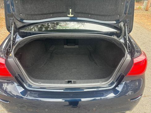 Used 2019 INFINITI Q70 L 3.7 w/ Sensory Package image 11