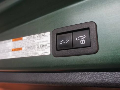 Used 2023 Toyota Corolla Cross XLE w/ Convenience Package AWD/4WD image 44