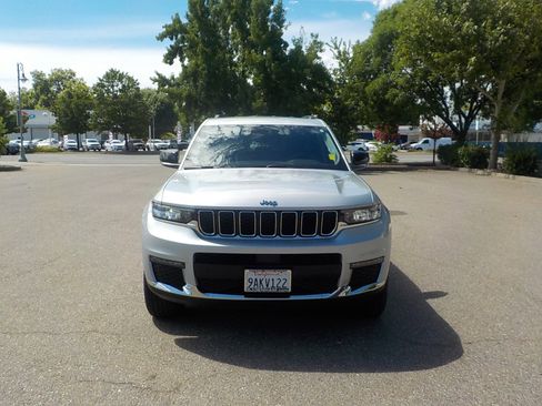 Used 2021 Jeep Grand Cherokee L Limited image 3