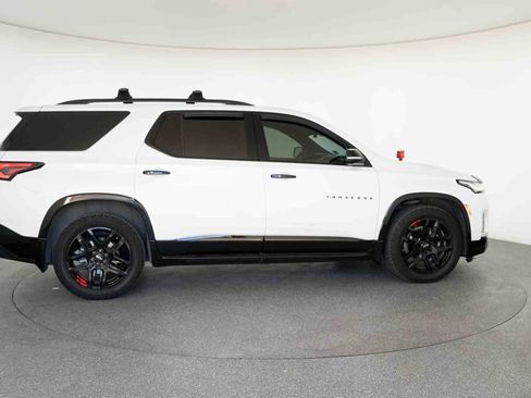 Used 2023 Chevrolet Traverse Premier w/ Redline Edition image 17