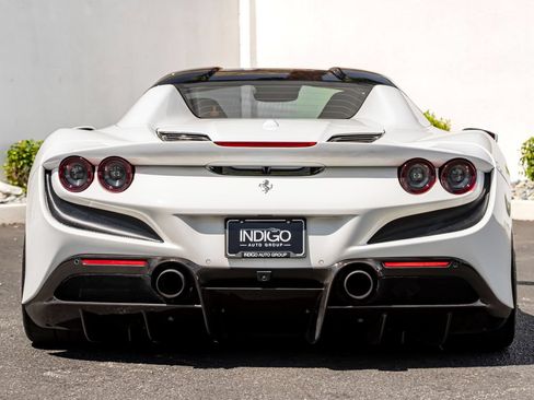 Used 2022 Ferrari F8 Tributo RWD image 12