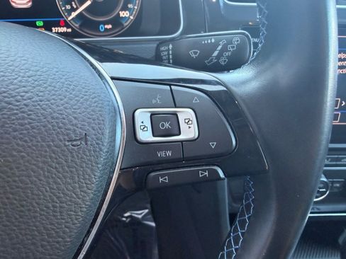 Used 2019 Volkswagen e-Golf SEL Premium image 16