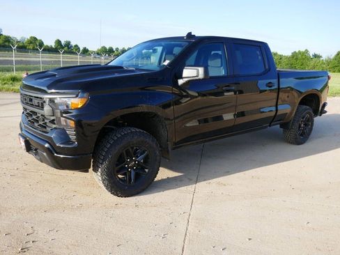 New 2026 Chevrolet Silverado 1500 Custom Trail Boss w/ Dark Appearance Package AWD/4WD image 8