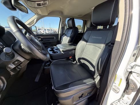 Used 2024 RAM 2500 Laramie image 27