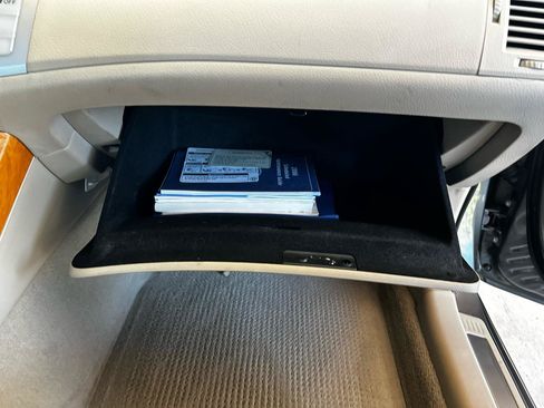 Used 2006 Toyota Avalon Limited FWD image 31
