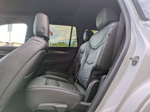 Certified 2025 Cadillac XT6 Sport w/ Platinum Package AWD/4WD image 14