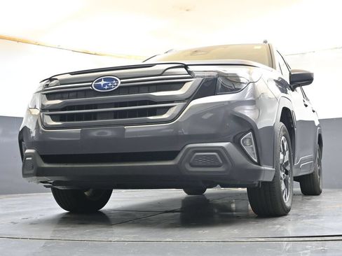 Used 2025 Subaru Forester Premium AWD/4WD image 29