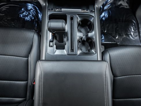 Certified 2025 Ford F150 Lariat w/ Equipment Group 502A High image 32