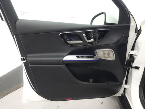 Certified 2026 Mercedes-Benz GLC 300 4MATIC image 5