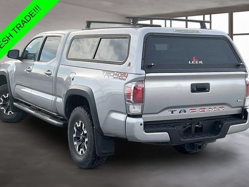Used 2021 Toyota Tacoma TRD Off-Road w/ TRD Premium Off Road Package AWD/4WD image 4