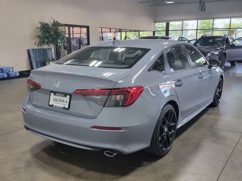 Used 2023 Honda Civic Sport image 5
