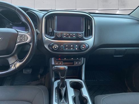 Used 2018 Chevrolet Colorado LT w/ LT Convenience Package image 11