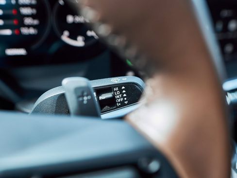 Used 2022 Porsche 911 Turbo S image 54