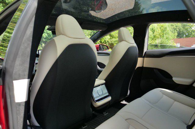 Used 2023 Tesla Model S Plaid AWD/4WD image 28