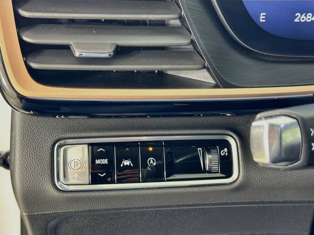 Used 2025 Buick Envision Sport Touring AWD/4WD image 11