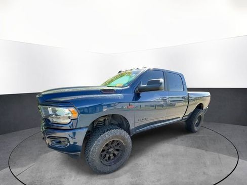 Used 2022 RAM 2500 Big Horn w/ Night Edition AWD/4WD image 3