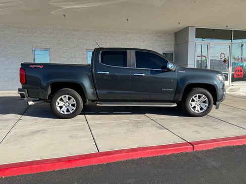 Used 2018 Chevrolet Colorado LT w/ Luxury Package, Chrome image 2
