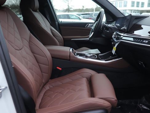 New 2026 BMW X5 xDrive40i w/ Premium Package AWD/4WD image 14
