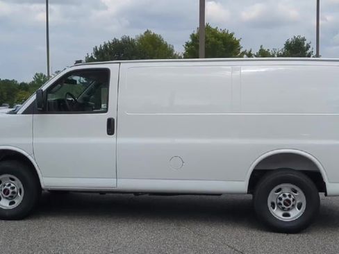 New 2025 GMC Savana 2500 w/ Driver Convenience Package image 5