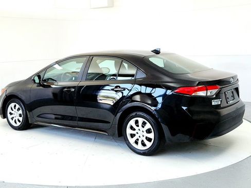 Used 2024 Toyota Corolla LE FWD image 4