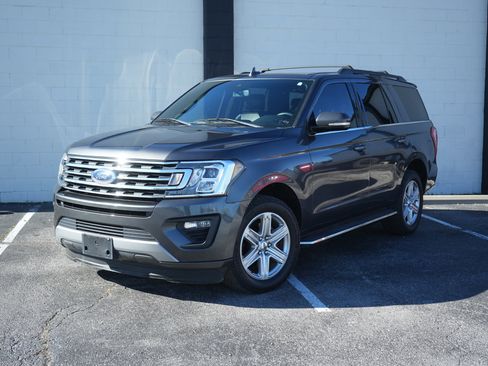 Used 2020 Ford Expedition XLT w/ Equipment Group 202A image 2