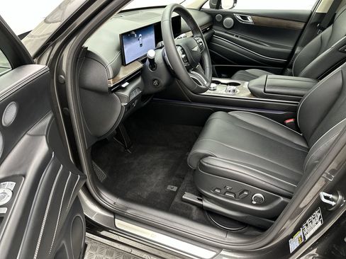 Certified 2026 Genesis GV80 2.5T Prestige AWD/4WD image 11