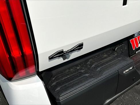 New 2026 Toyota Tundra SR5 AWD/4WD image 13